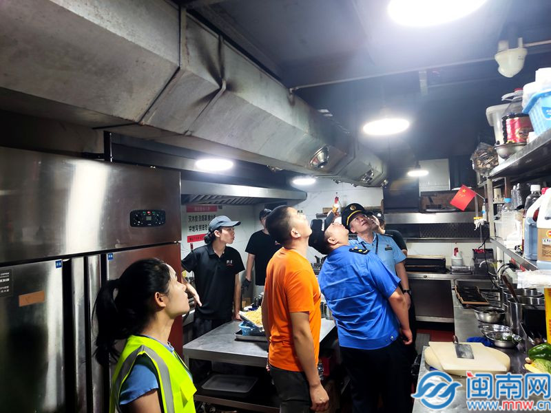 【黑料門(mén)獨(dú)家爆料】奇富科技金融AI大模型成果落地