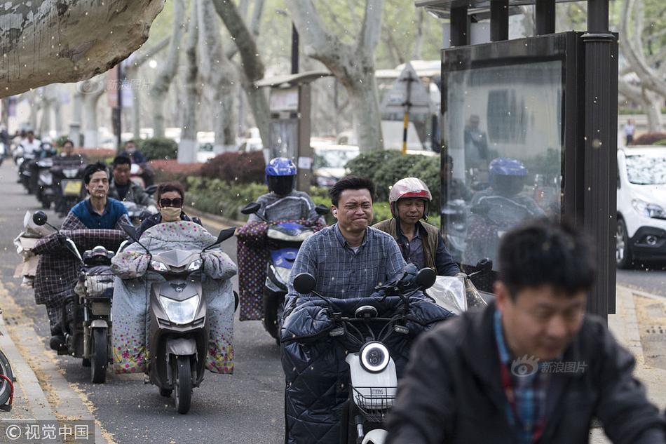 出?！懊鎸γ妗闭孤渡钍泄尽靶隆币?>
                    </a></div>
                  <div   id=